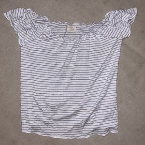 Brandy Melville off the shoulder top